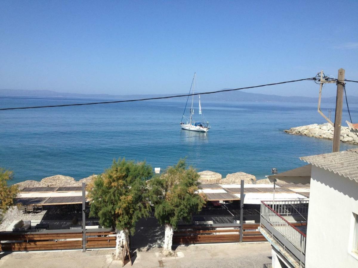 Ferienwohnung Agali 2 Maizonette Front Of The Sea Akrogiali Exterior foto